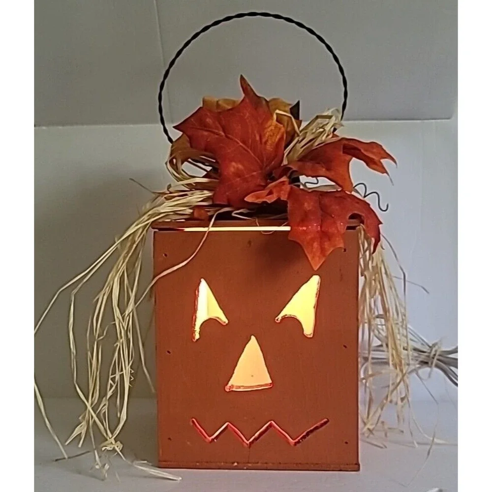 Halloween/Fall Wood Square Jack-O-Lantern Light Up w/ Cord Hang‎ or Table Top